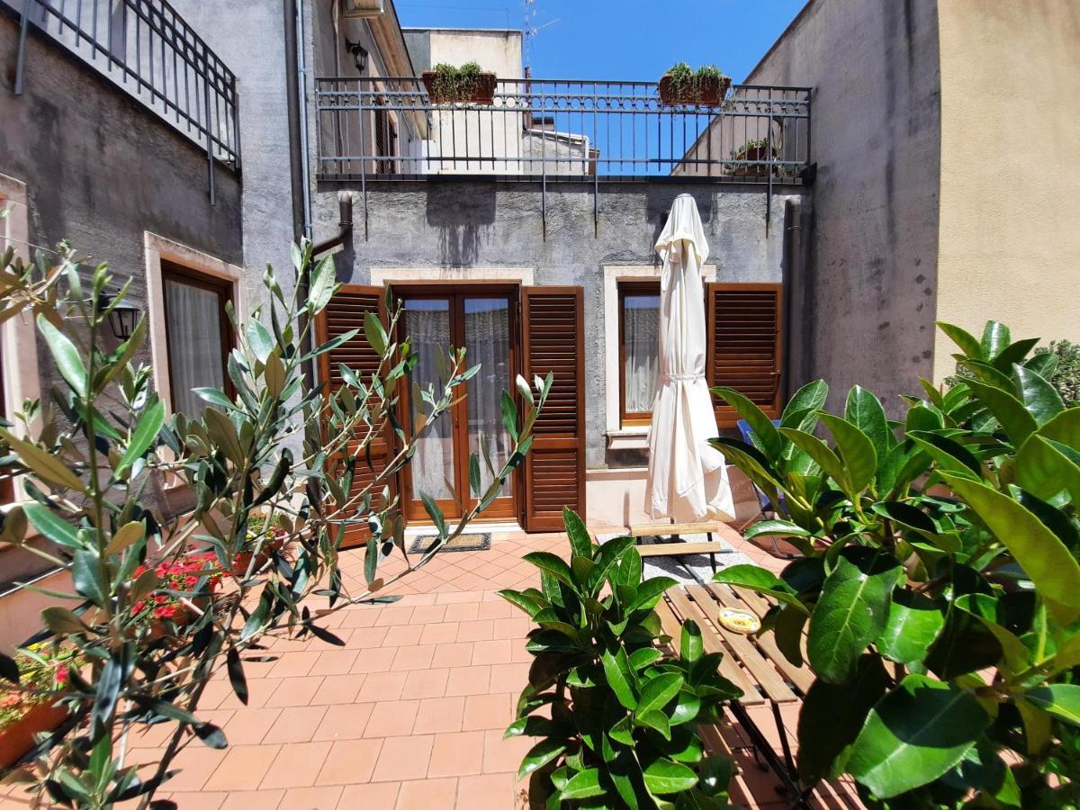 Il Borghetto Di San Giuseppe Etnarooms&Apartments Nicolosi Dış mekan fotoğraf